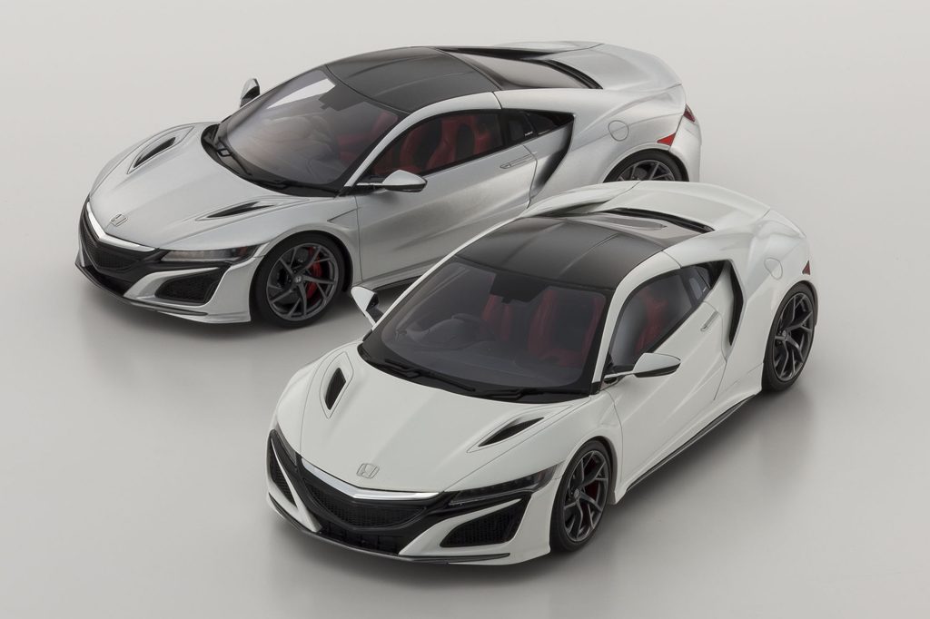 約10年ぶりに蘇った2代目NSXの魅力を1/18スケールに凝縮したミニカー