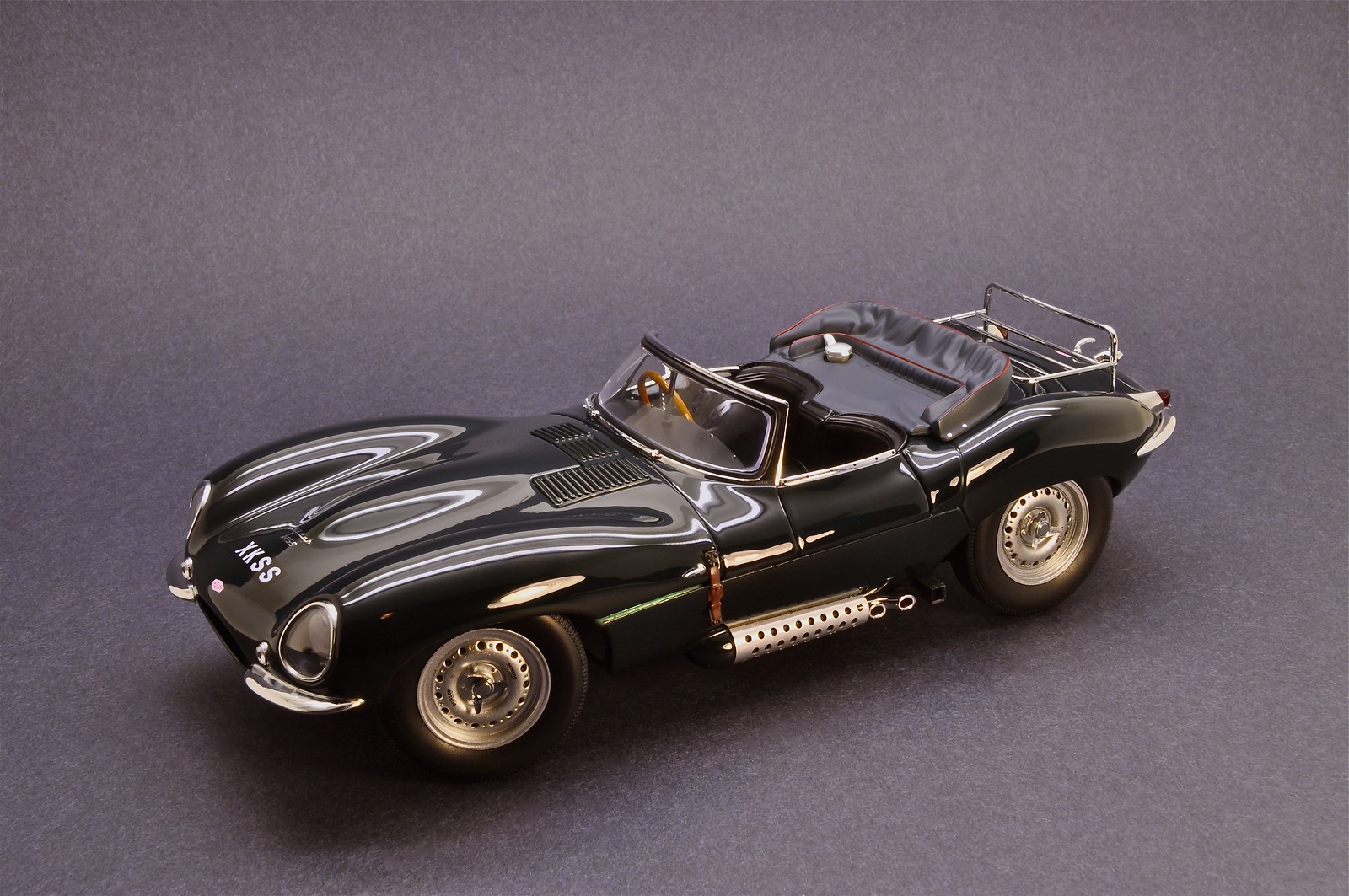 AUTOart 1/18 Jaguar XK-SS, British Racing Green | DiecastXchange Forum