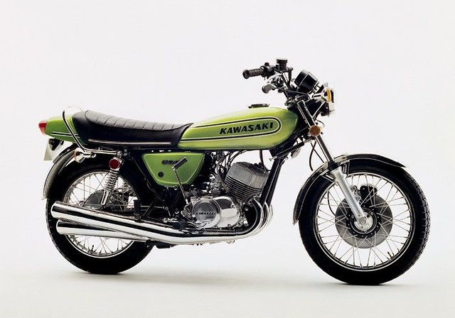 Kawasaki KH 500 1976 - Motorcycle specifications, reviews, photos