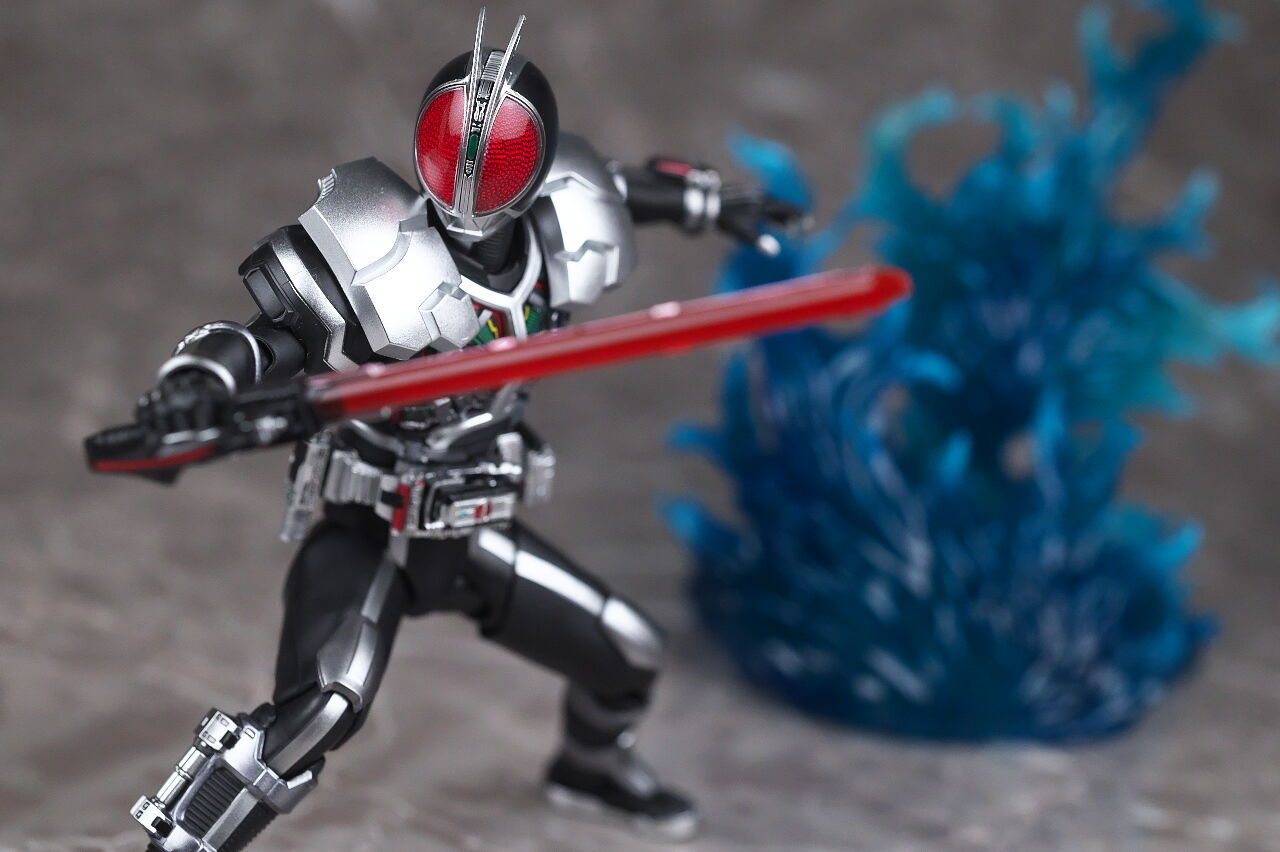 S.H.フィギュアーツ (真骨彫製法) 仮面ライダーファイズ アクセル