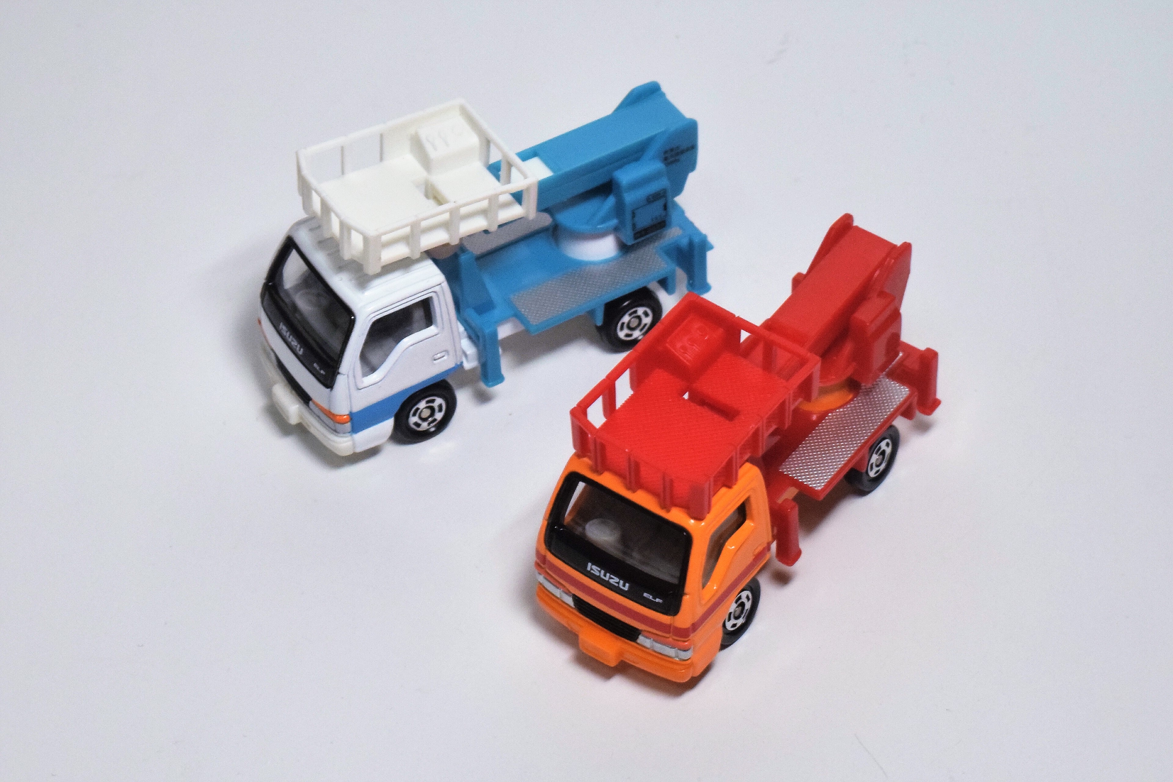 名ギミックが復活！【トミカ紹介】トミカ標識セット5 ③いすゞ エルフ