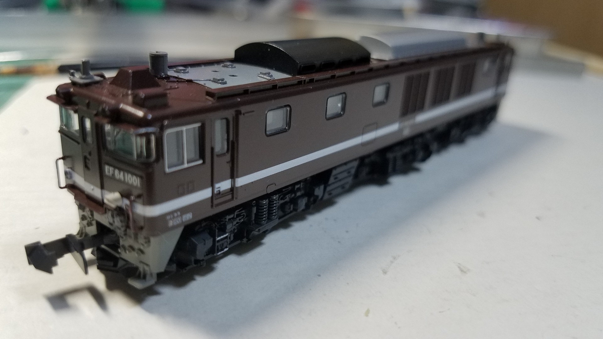 Kato 3023-3 EF64 1001 の加工整備その① : （仮称）東北本線 岩○機関区