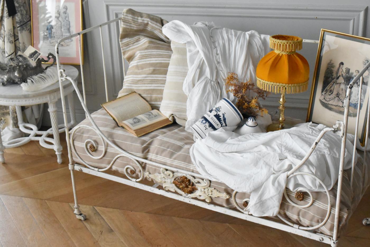 フランスアンティーク家具 アイアンベビーベッド.11 アンティークベッド