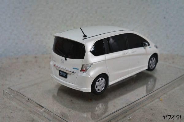Amazon | ミニカー カラーサンプル フリード ハイブリッド 1/24