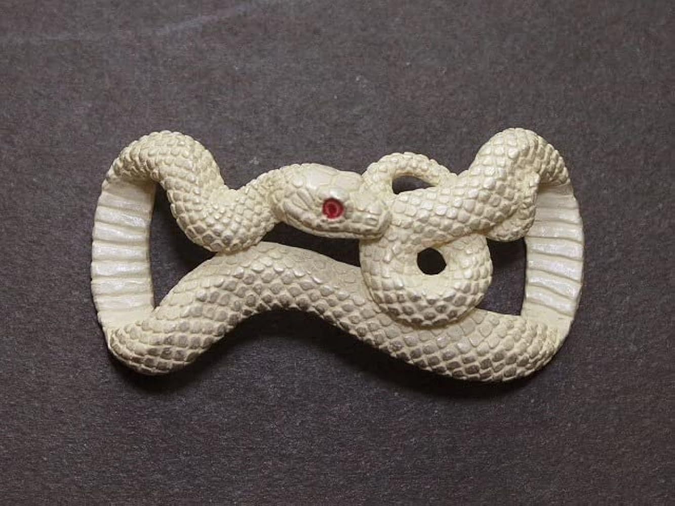 Amazon | 白蛇の帯〆 G4600-32 数（SUU)ブランドのへびの帯留め 三分紐