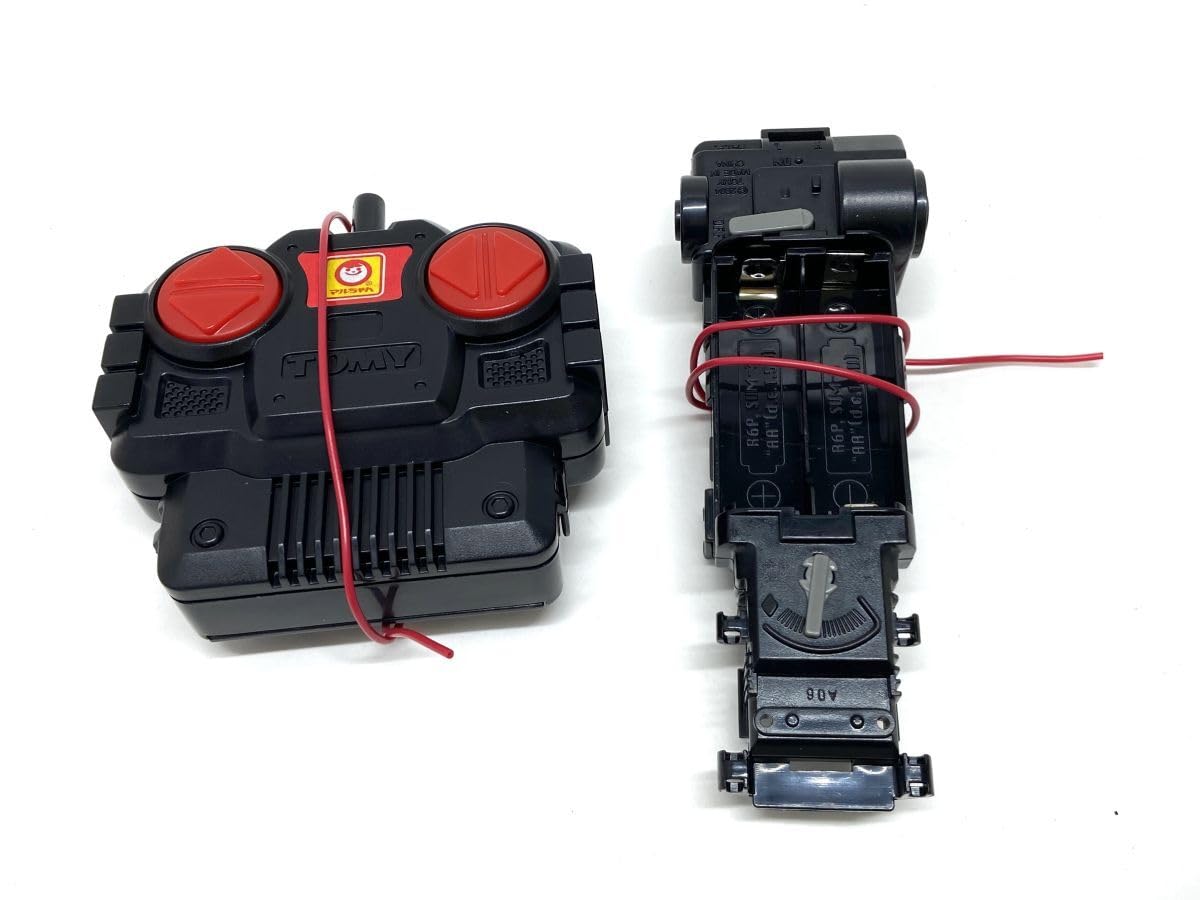 Amazon.co.jp: D837 懸賞品 赤いきつね/緑のたぬき ラジコン