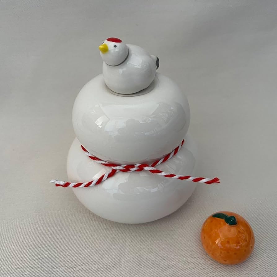 Amazon | ナチュラルキッチン 鏡餅オブジェ 陶器 松 台座 お正月飾り