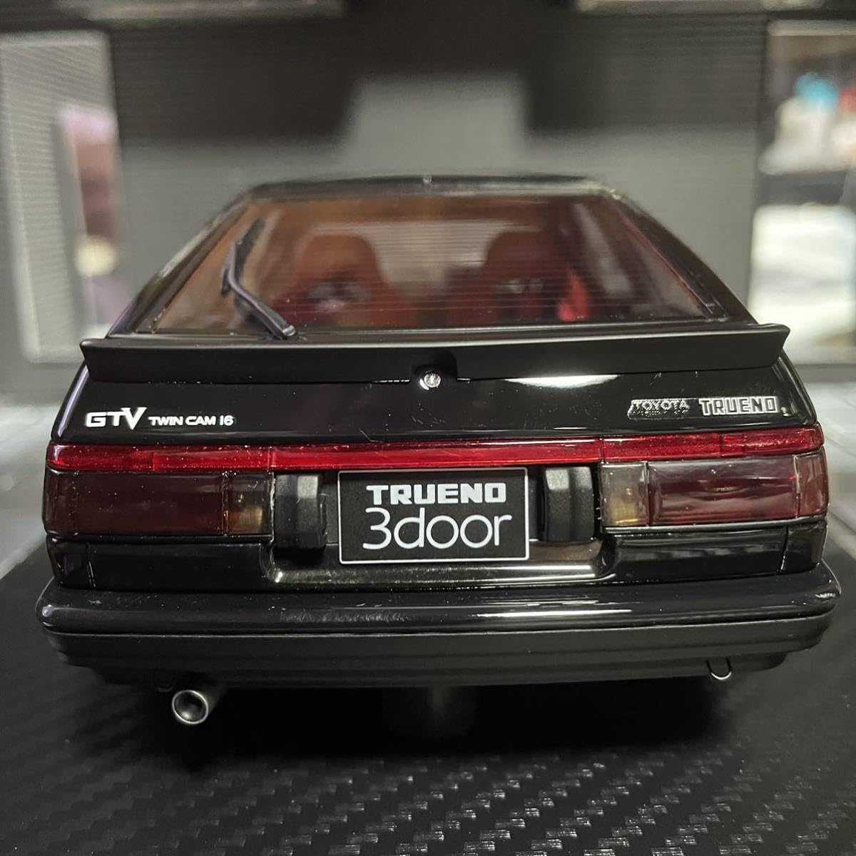 Amazon.co.jp: 品 イグニッションモデル1/18トレノAE86 3-Door GTV