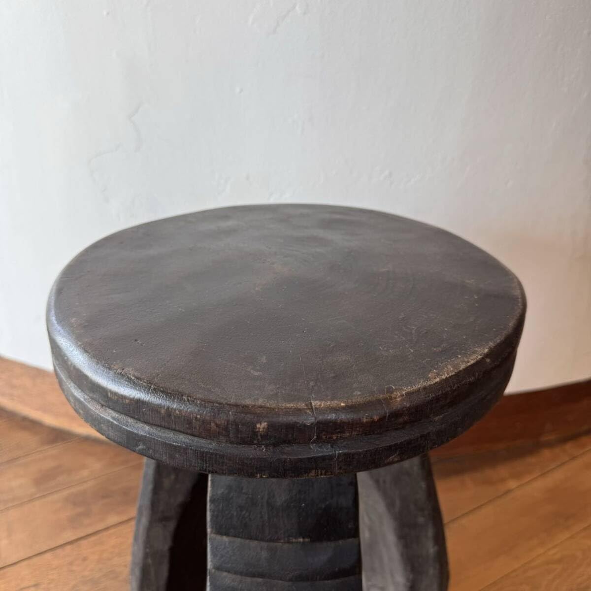 Amazon.co.jp: アフリカヌヌマ族スツールブルキナファソ民藝チェアー