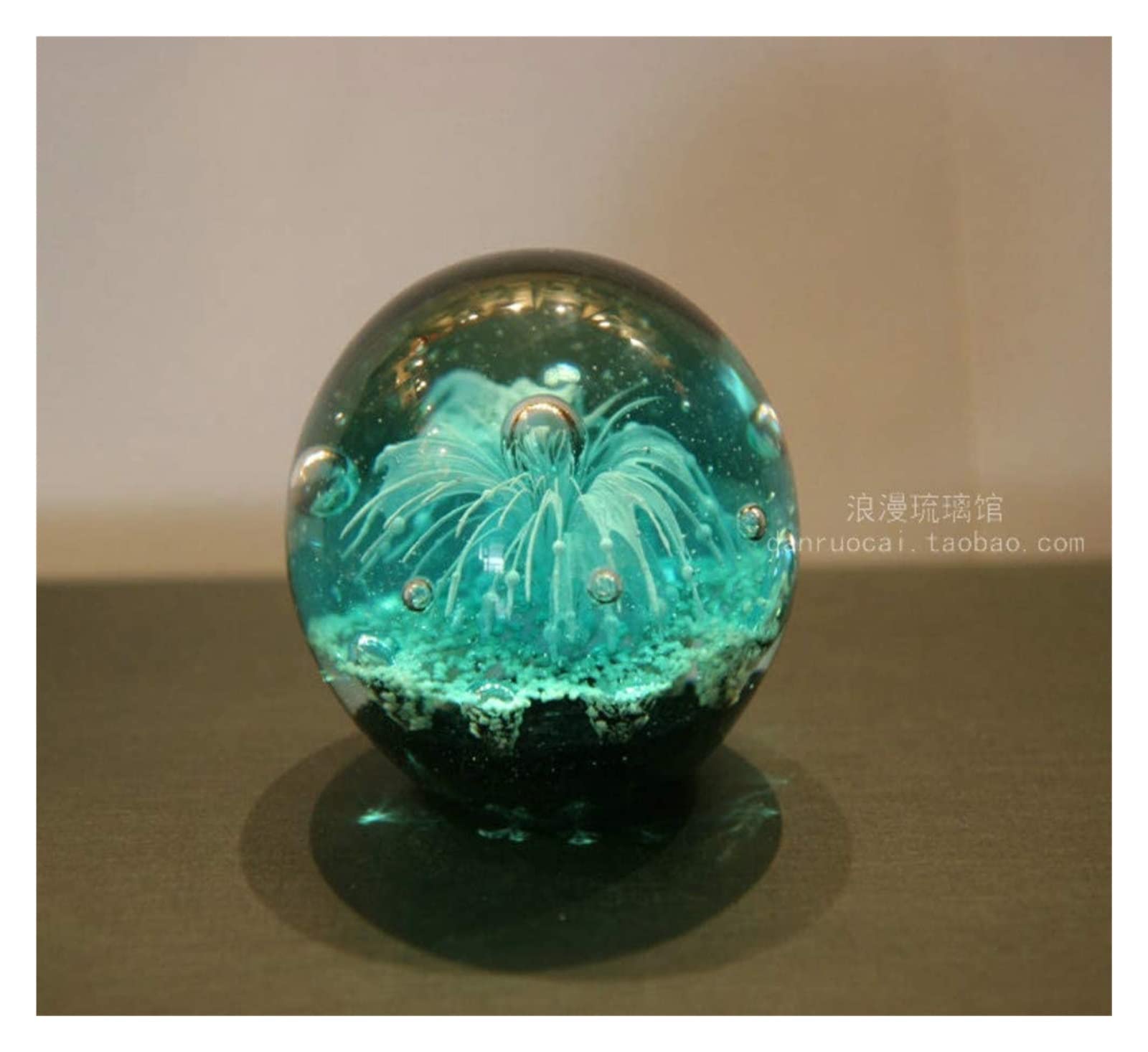 Amazon.co.jp: 彫刻の卓上像 BedStatue 彫刻 ? ガラス玉 手作り アート