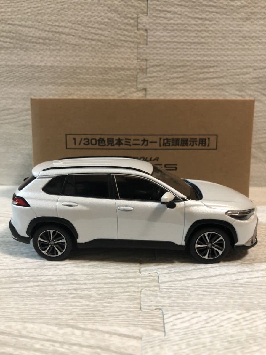 Amazon.co.jp: 1/30 ミニカー 新型カローラクロス COROLLA CROSS