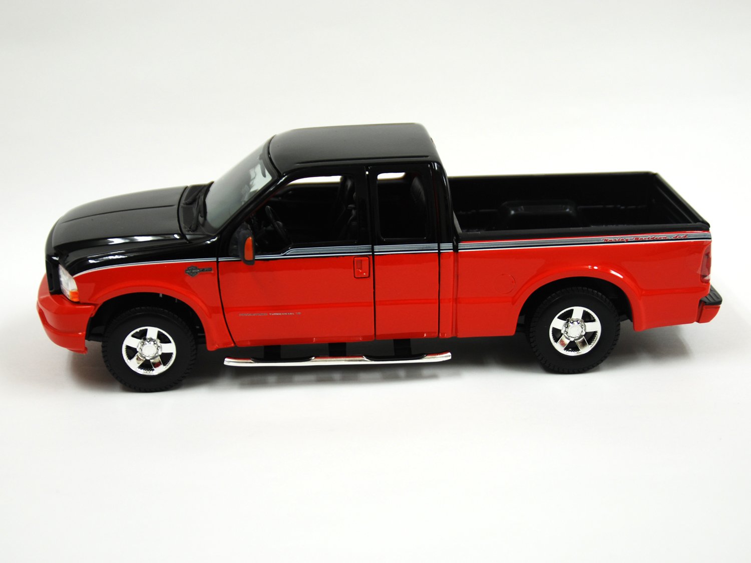 Maisto 1:18 Series Harley Davidson 2004 Ford F-350 Black/Orange