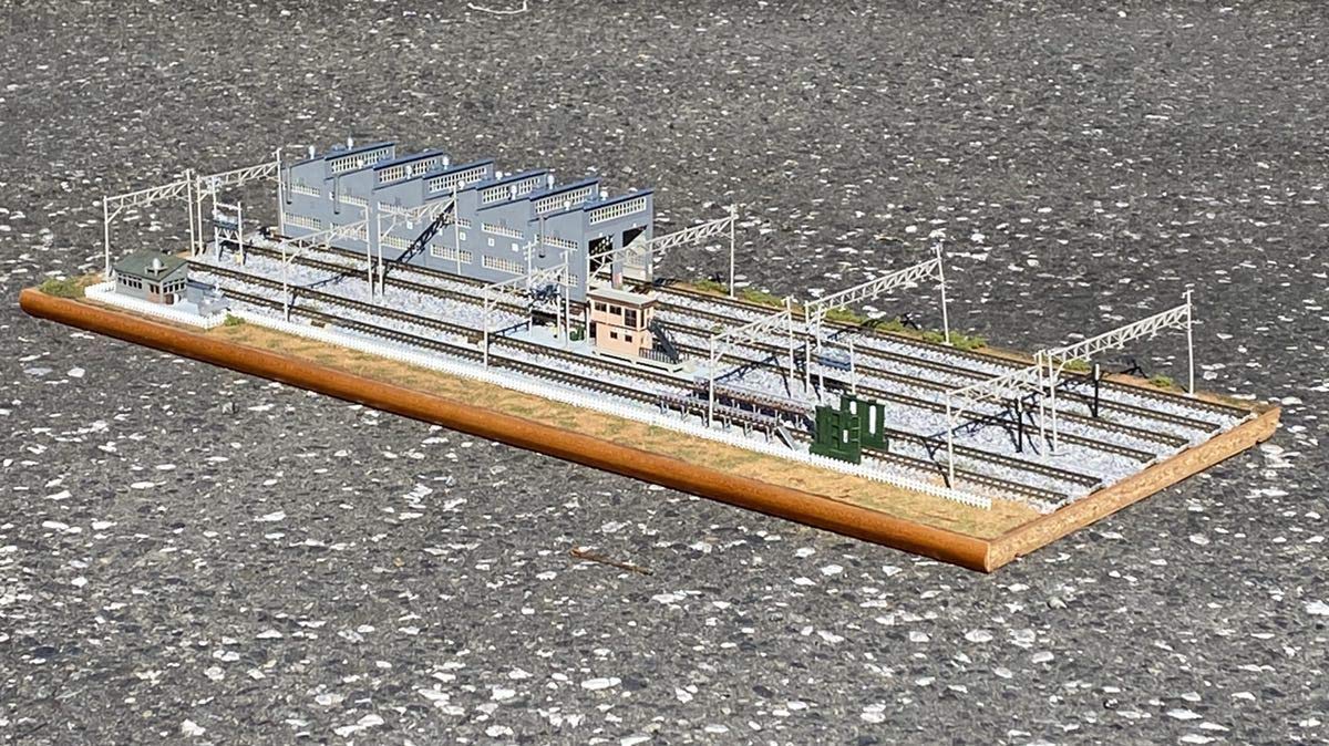 Amazon.co.jp: 車両基地 ジオラマ 展示台 N ゲージ 1 150 鉄道模型