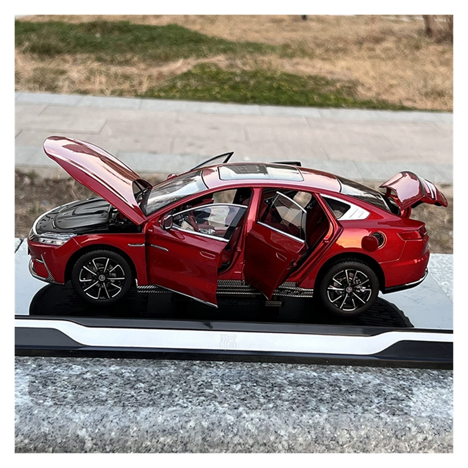 Amazon | ミニカー スケールモデルカー 1:18 BYDハンEV