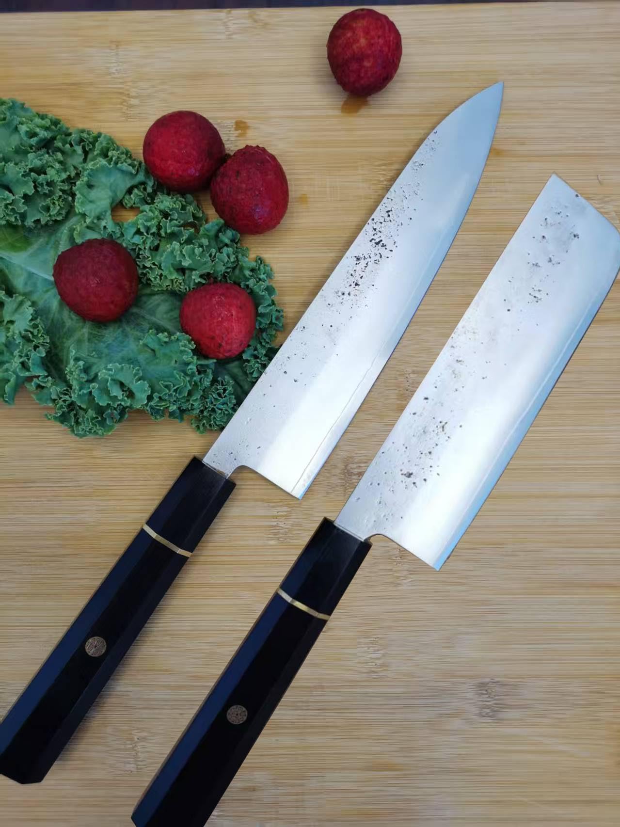Amazon | 手作り鍛造包丁セット, 黒檀八角柄, 牛刀・菜切り包丁2点