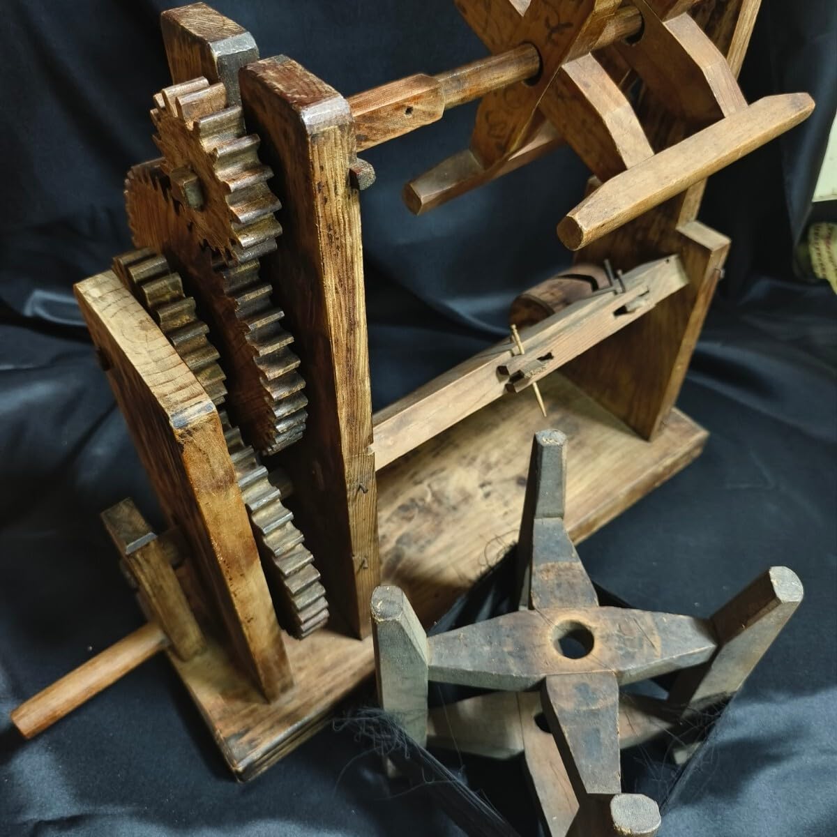 Amazon.co.jp: 糸巻き機木製糸車レトロ古道具大正和骨董旧家蔵出置物