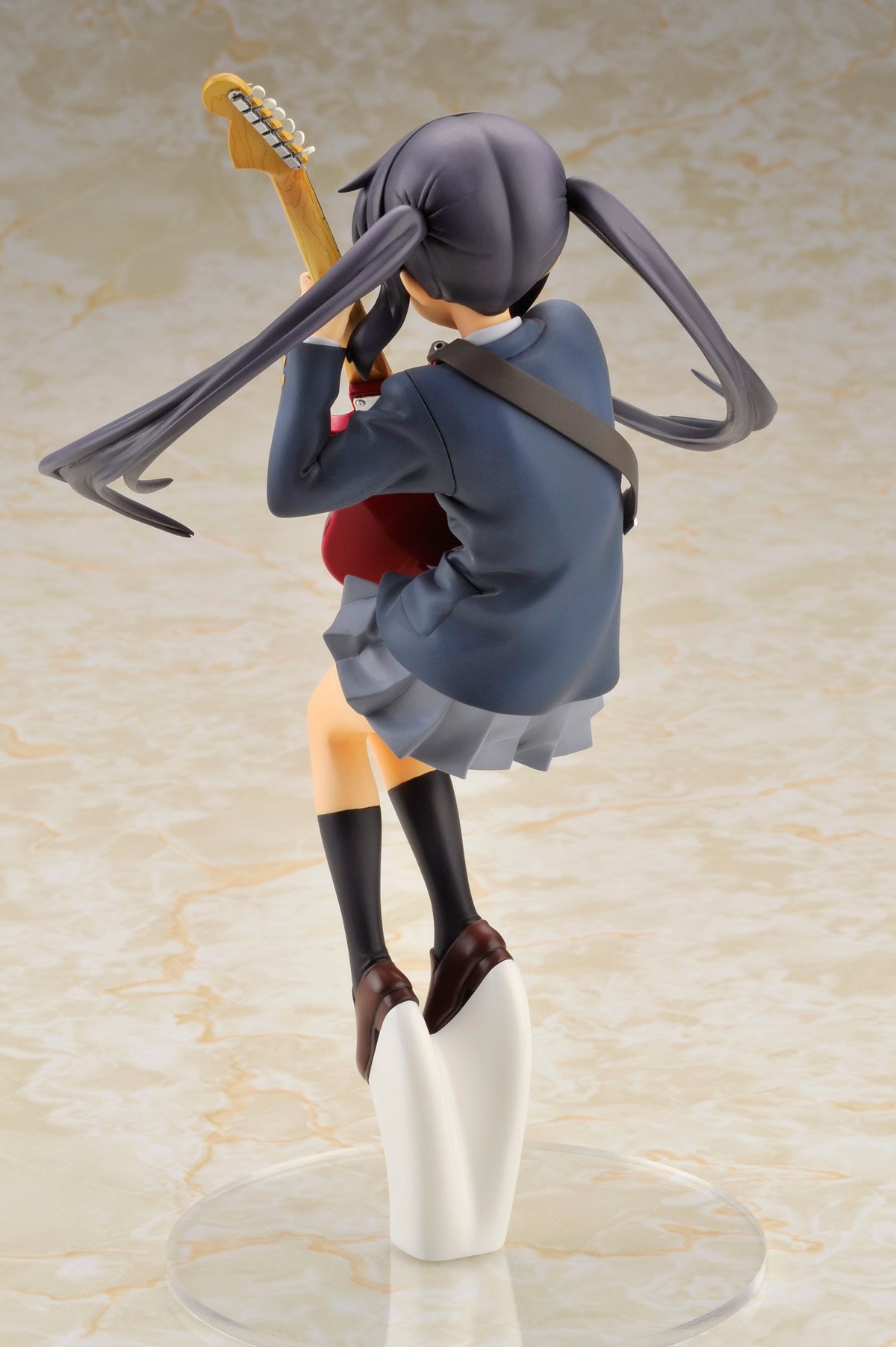 Amazon.co.jp: けいおん! 1/8 中野 梓 (1/8 PVC塗装済み完成品) : ホビー