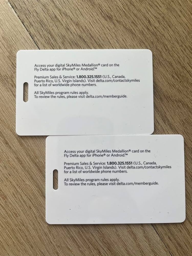 Amazon.co.jp: デルタ航空 プラチナメダリオンカード 2枚 : パソコン