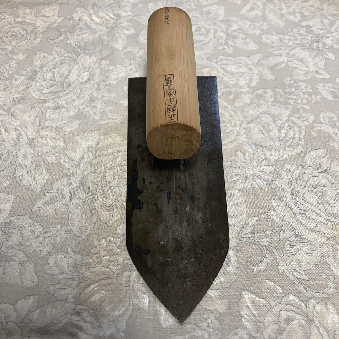 Amazon.co.jp: 左官鏝 瓢箪ト 正鋼本焼人造鏝180ミリ : DIY・工具