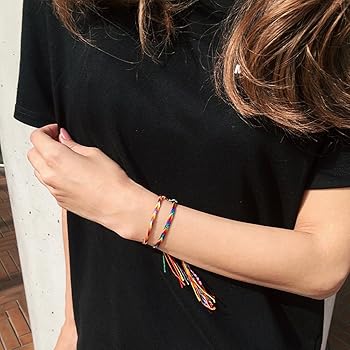 Amazon | V字 カラフル ボーダー 編み込み ミサンガ ブラック 黒色