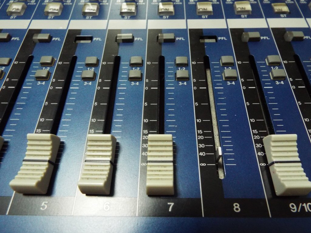 Amazon.co.jp: YAMAHA ミキシングコンソール [MG16/6FX] : 楽器・音響機器