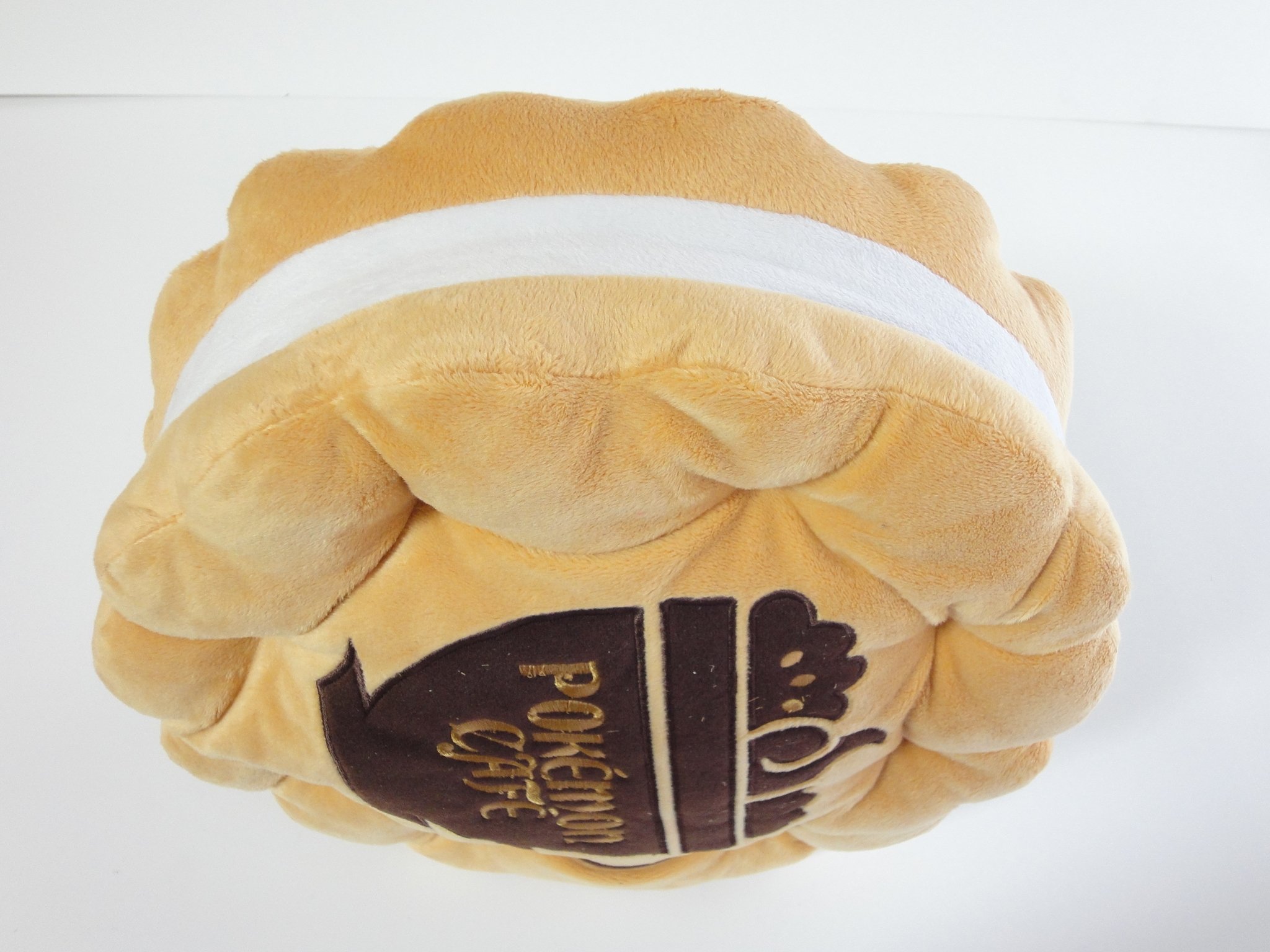 Amazon.co.jp: ポケモンセンター ビスケット型クッション Pokémon Café