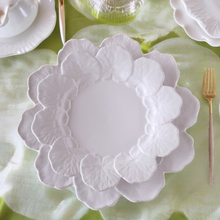 BORDALLO PINHEIRO(ボルダロ・ピニェイロ) ゼラニウム プレート27.5