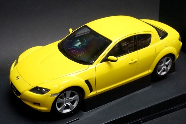 1/18 オートアート 75926 マツダ アンフィニ RX-8 2003 RHD