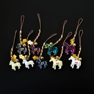 幸運を呼ぶ鈴 勾玉水琴窟の音まもり 金色（ちぢみ）｜白崎八幡宮