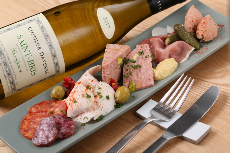 北海道産食材満載の本格フレンチが味わえる隠れ家的な一軒｜円山公園