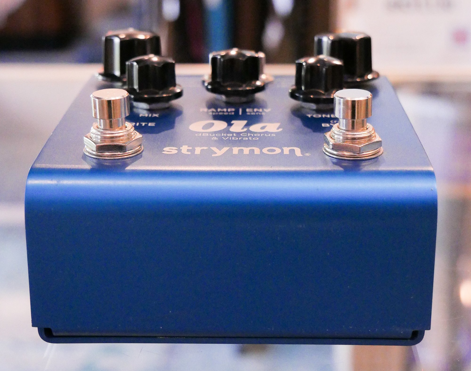 Strymon Ola Chorus and Vibrato w/box