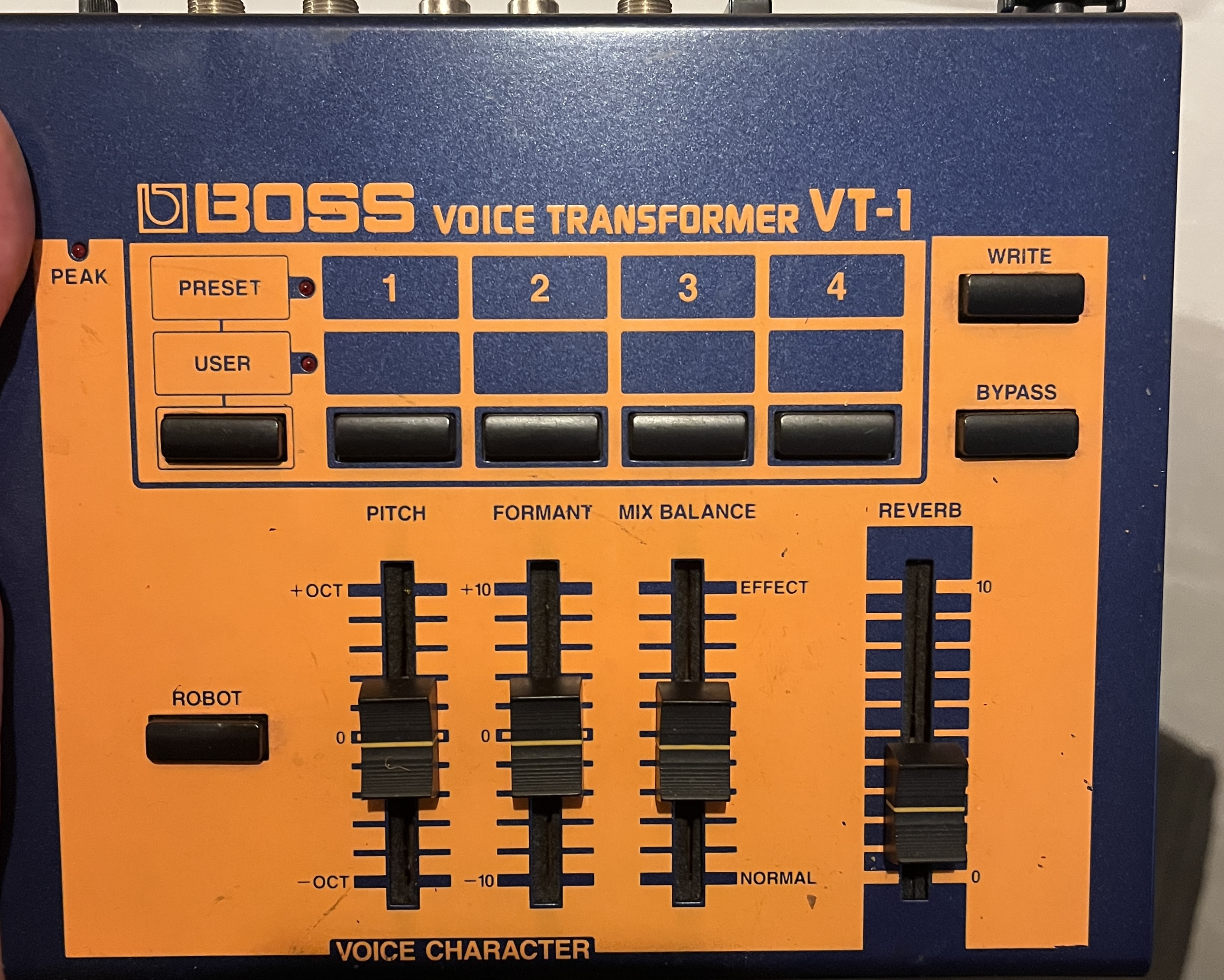 VT-1 Voice Transformer - Boss VT-1 Voice Transformer - Audiofanzine