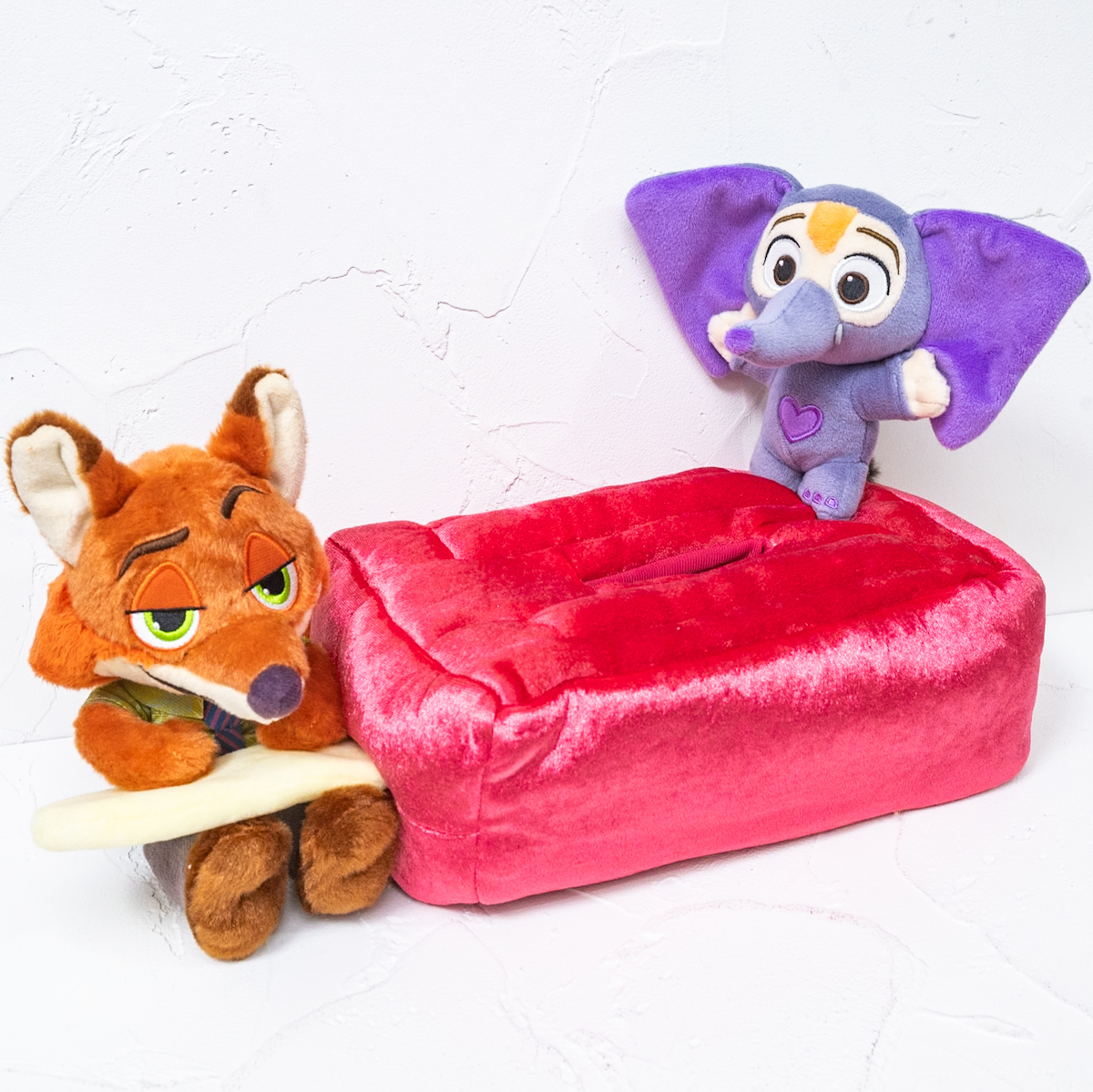 ドーナツ屋さんやアイスクリーム屋さんがテーマ！ディズニーストア