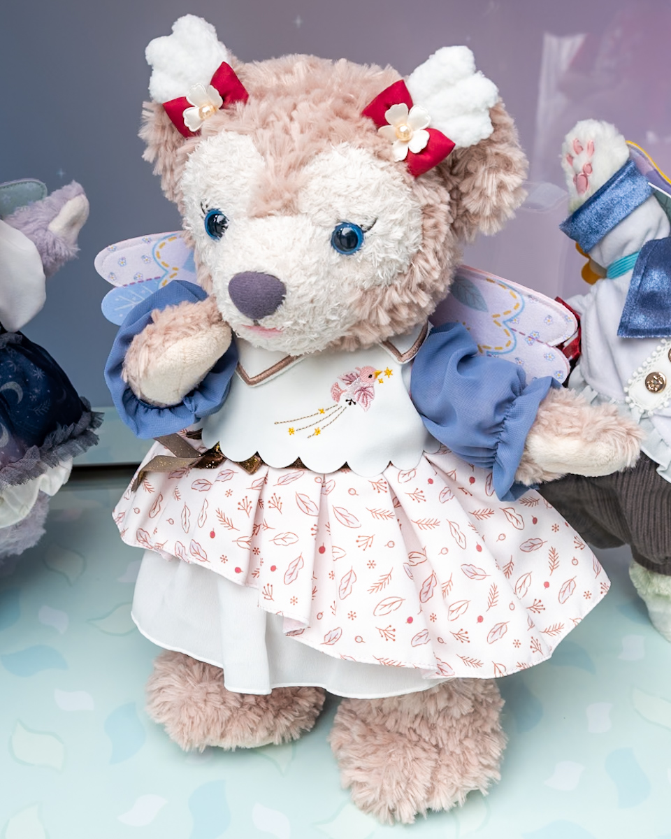 鳥のダンスコスチュームを着たステラ・ルーたち！東京ディズニーシー