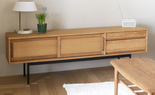 扉」で整うテレビボード - MOMO NATURAL