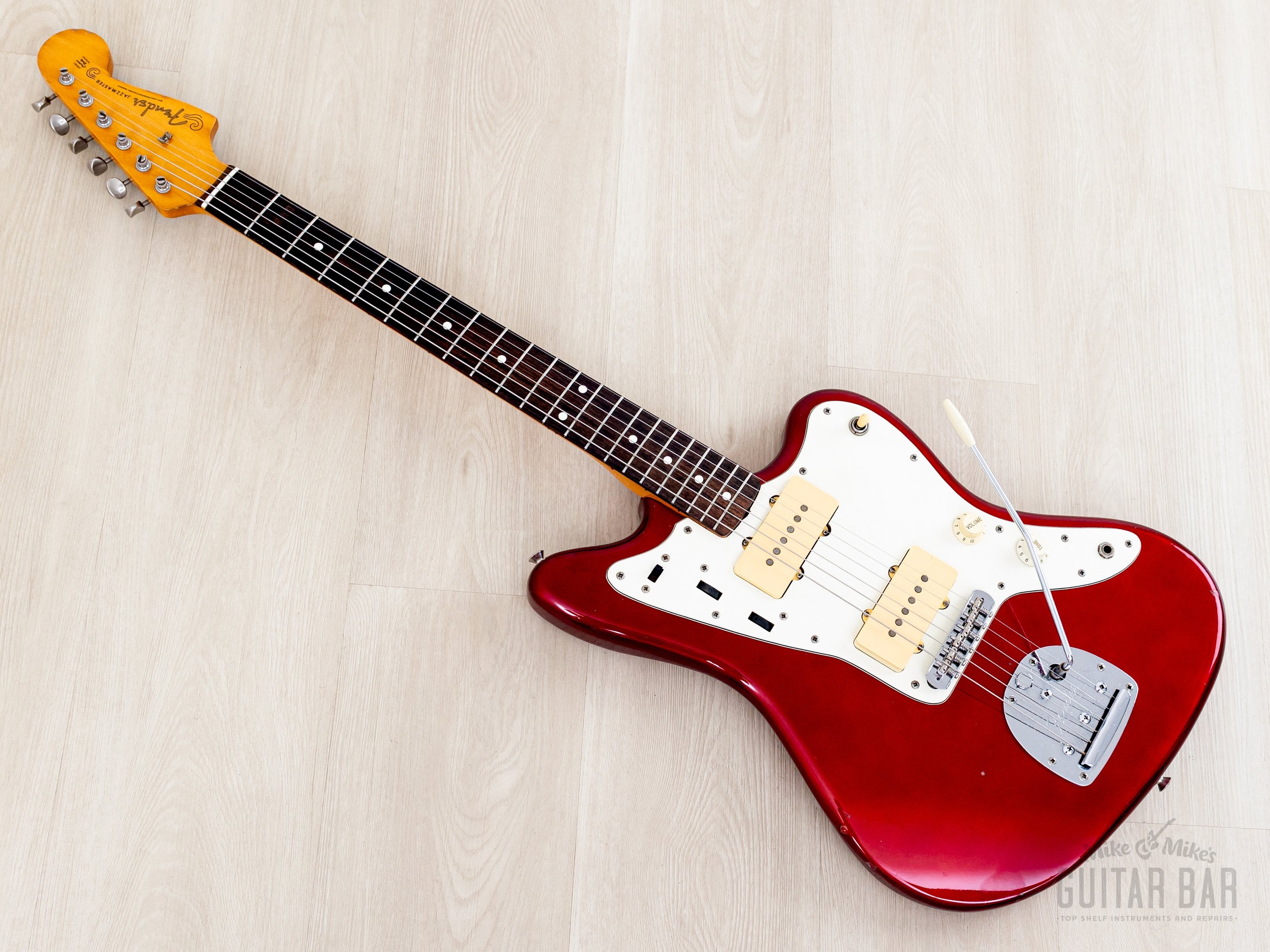 1983 Fender JV Jazzmaster '62 Vintage Reissue JM66-70 Candy Apple Red,