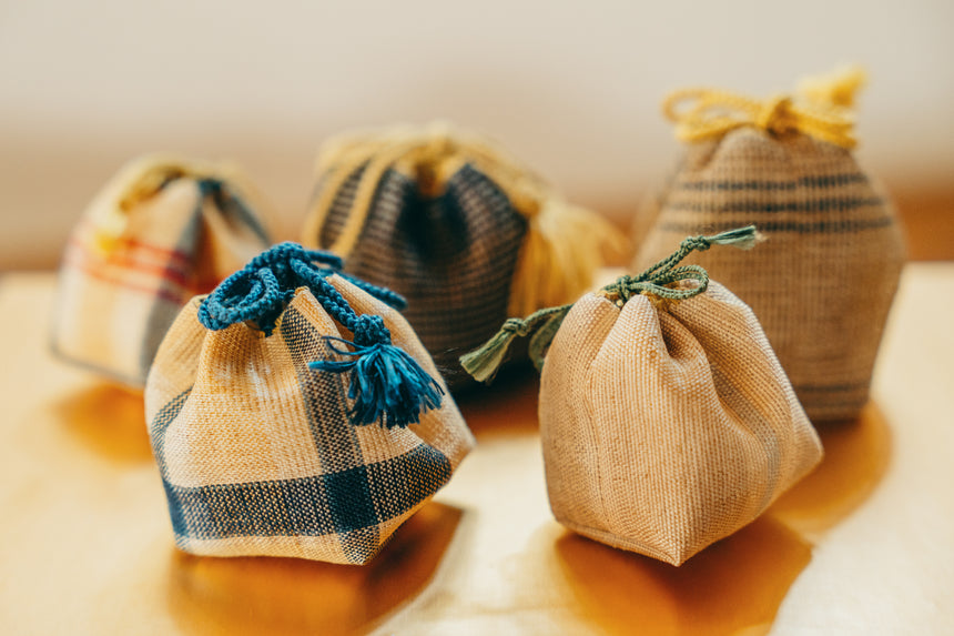 送料無料｜【染織工房 空蝉】｜小巾着（桐箱入）｜【ならわし narawashi】