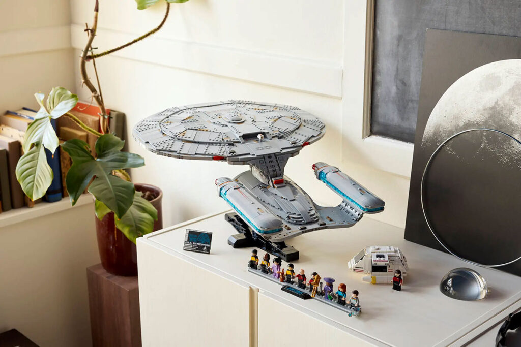 LEGO lança mini nave de Star Trek como brinde exclusivo com a nova