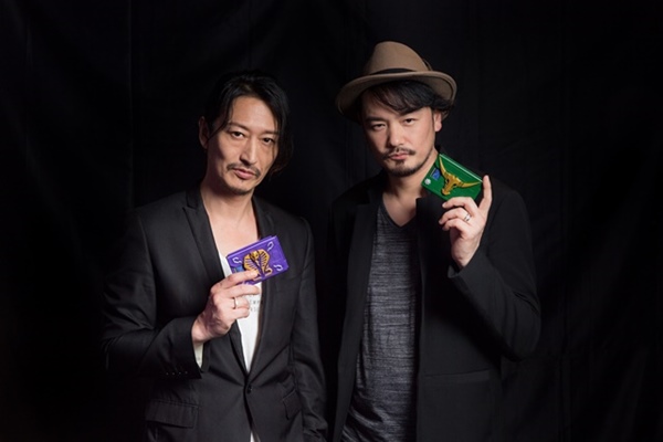 仮面ライダー龍騎』小田井涼平×萩野崇「CSM Vバックル」スペシャル対談