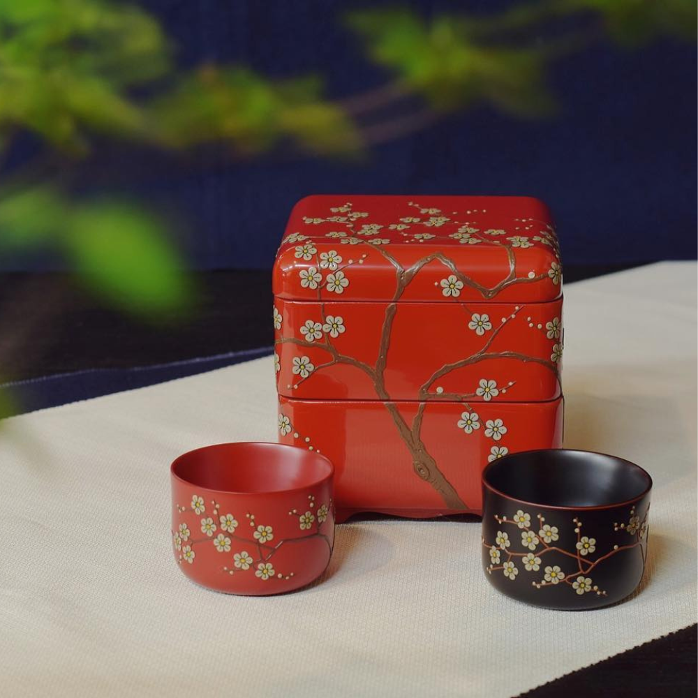 琉球漆器 堆錦 梅ぐい呑み | ギフトショップ Nihon Miyabi 通販サイト