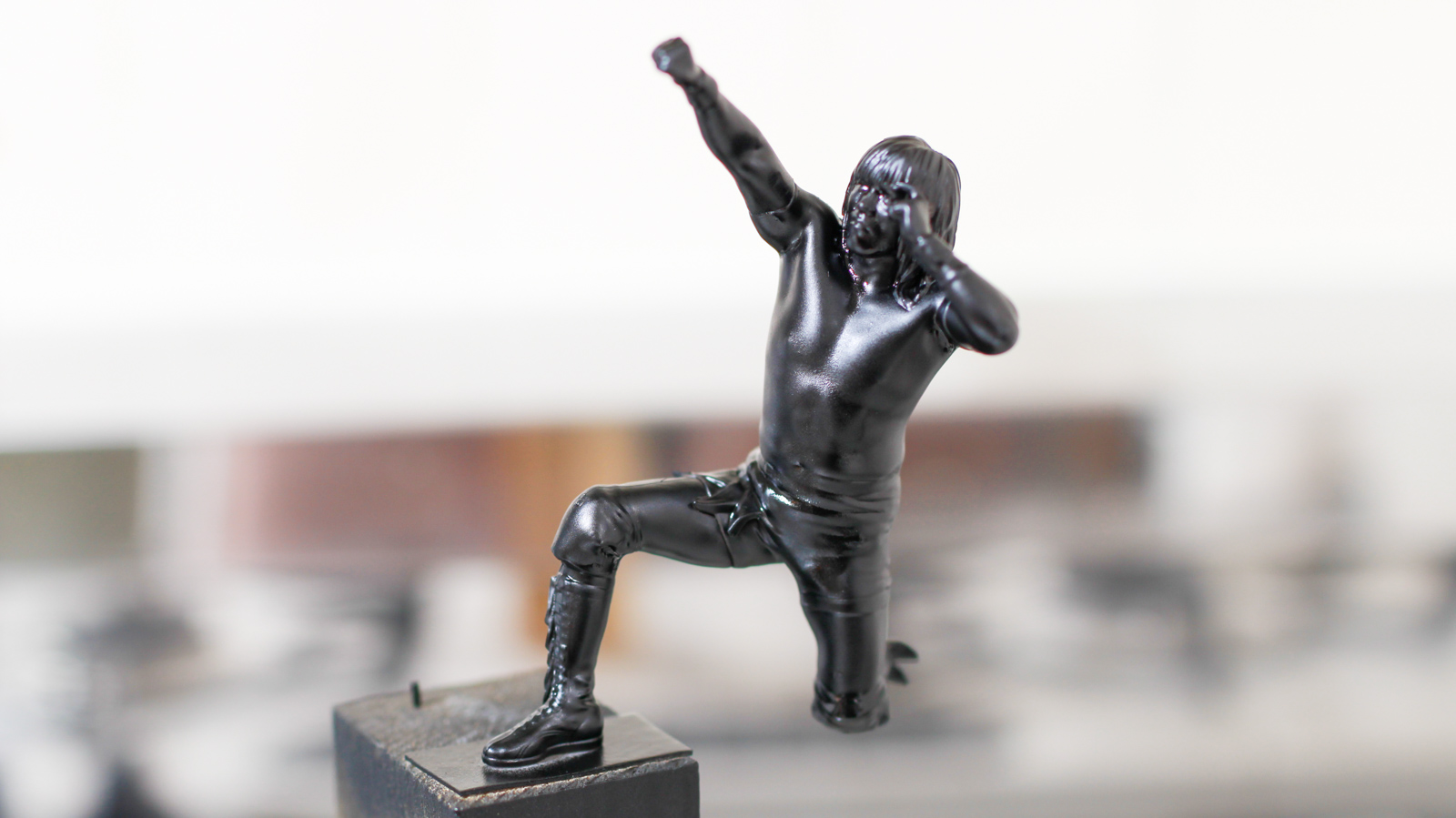 内藤哲也のプラモデルをあの3色で塗った俺、原始の叫びにノックアウト