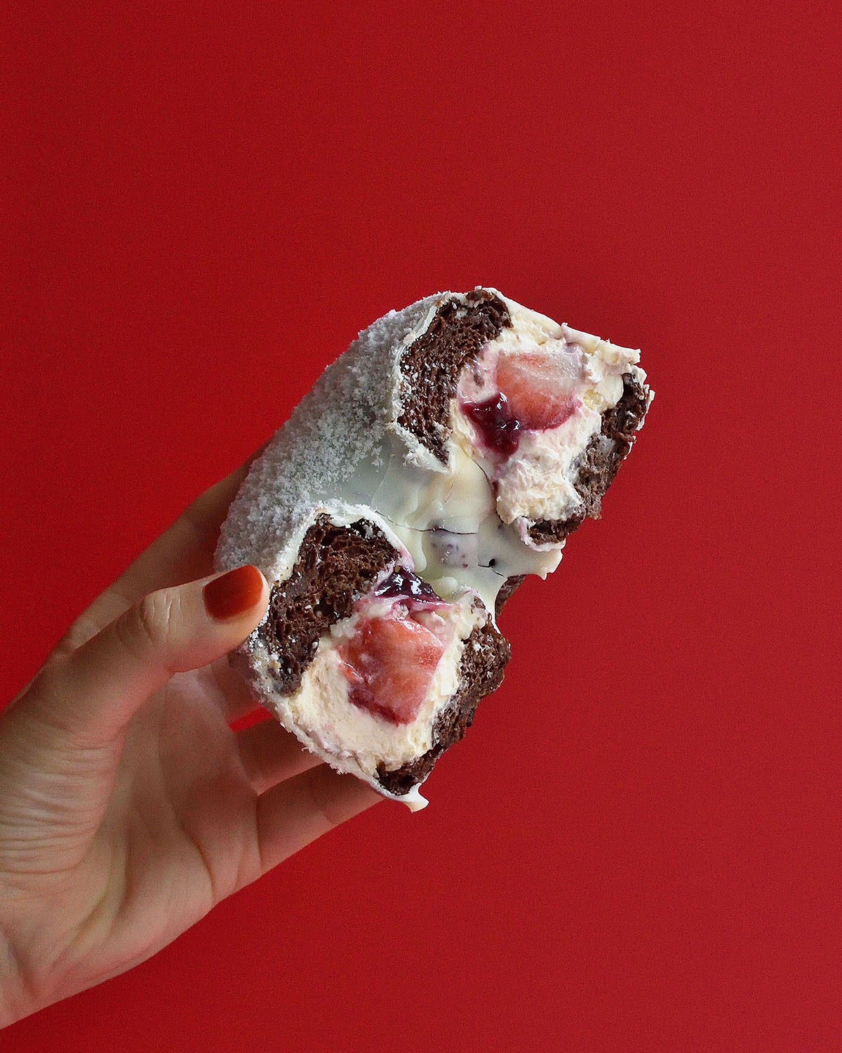 SKY-HIが「I'm donut？」とコラボ。楽曲世界観を味わうCDサイズ