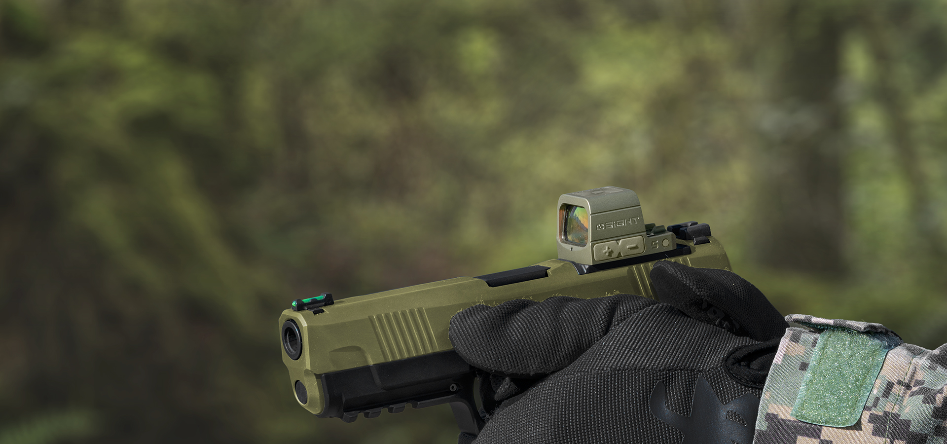 Stealthy & Compact Tactical Optic