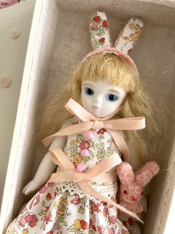 まな | 人形 「箱入りミニビスクドール」 - 乙女屋