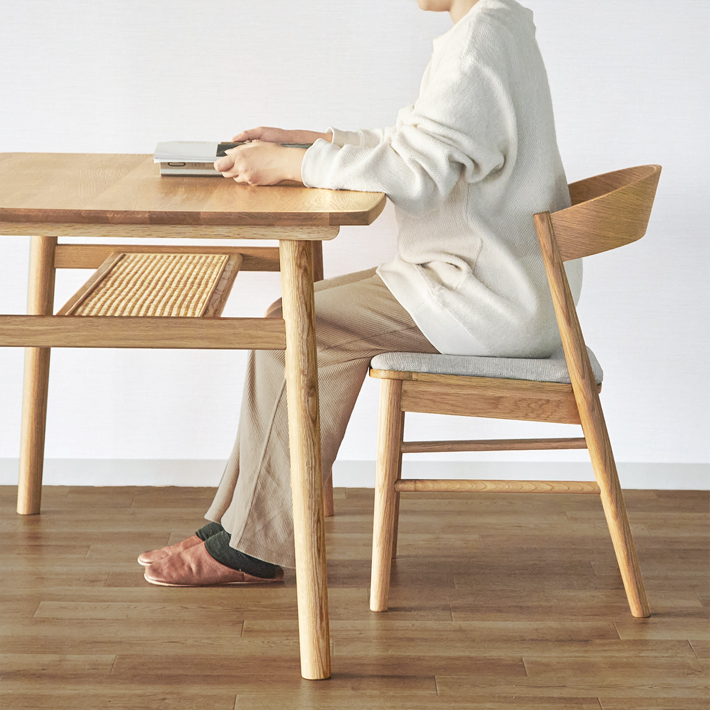 unicoで人気のダイニングテーブルをご紹介！ ナチュラルな木目とラタン