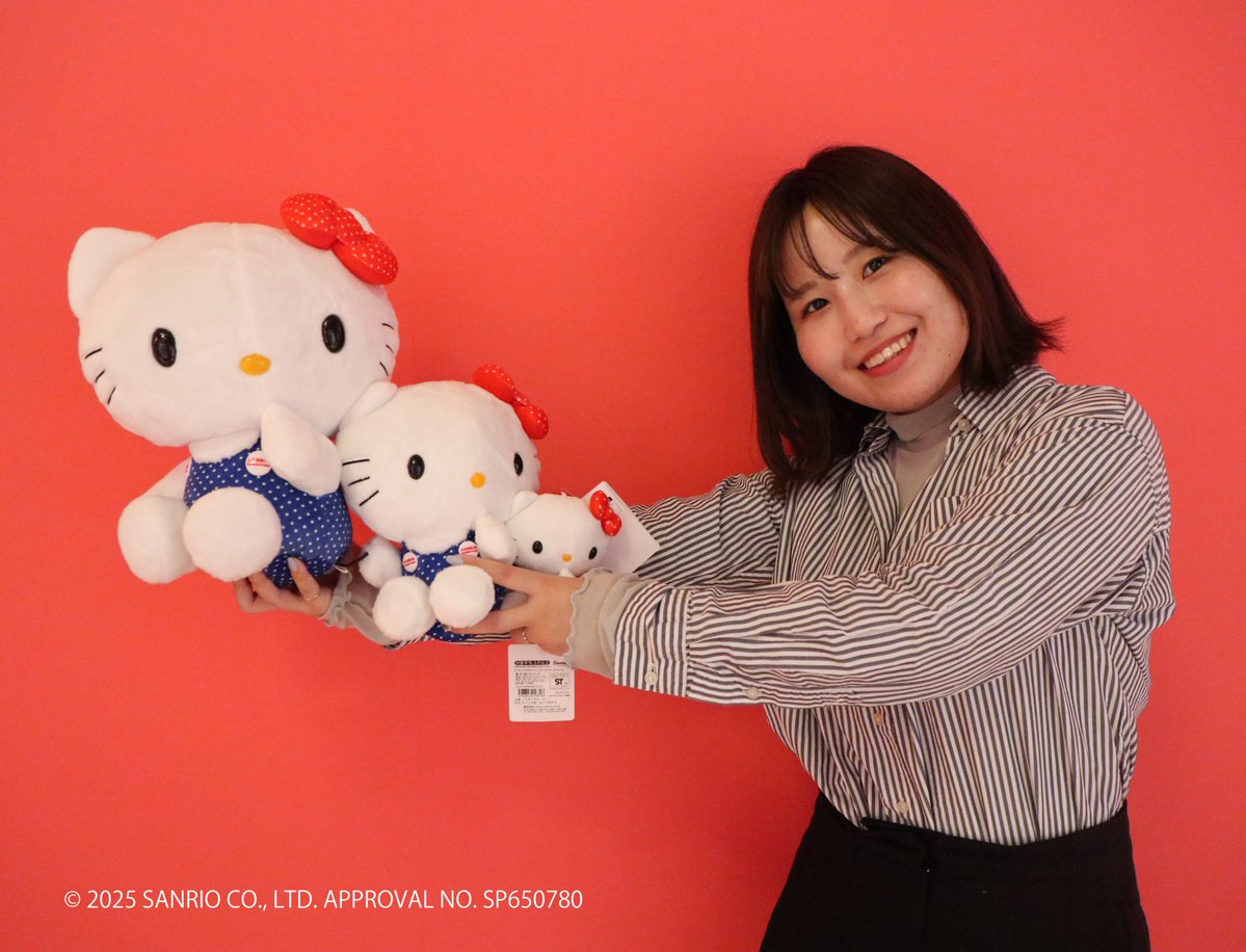 サンリオ展 神戸会場】 サンリオ展オリジナル、ハローキティ🍎の