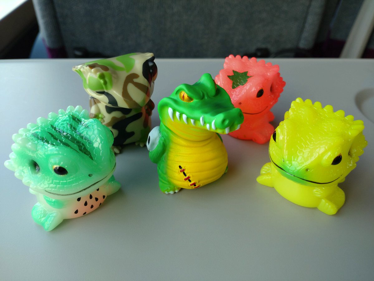 アート系ソフビのガチャ、ついでに回して来ました。人喰いワニのクロ