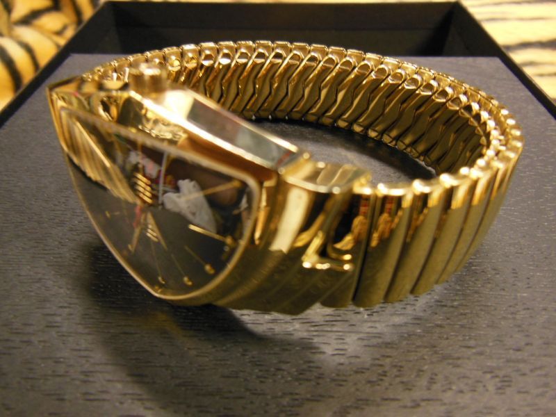 ハミルトン ベンチュラ エルビスプレスリー75thモデル ゴールド美中古