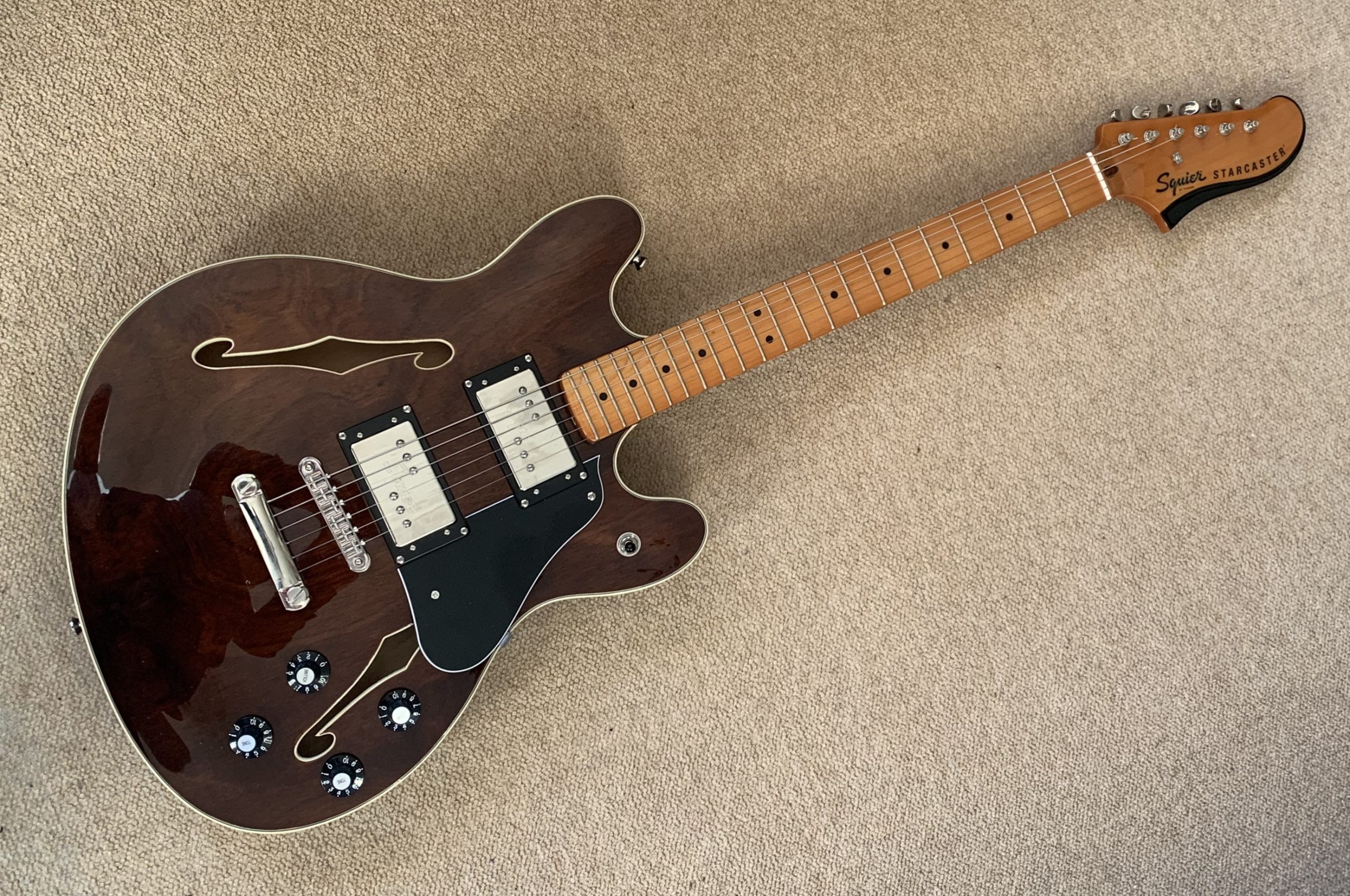 Squier Classic Vibe Starcaster, walnut - Rock Stock Stores