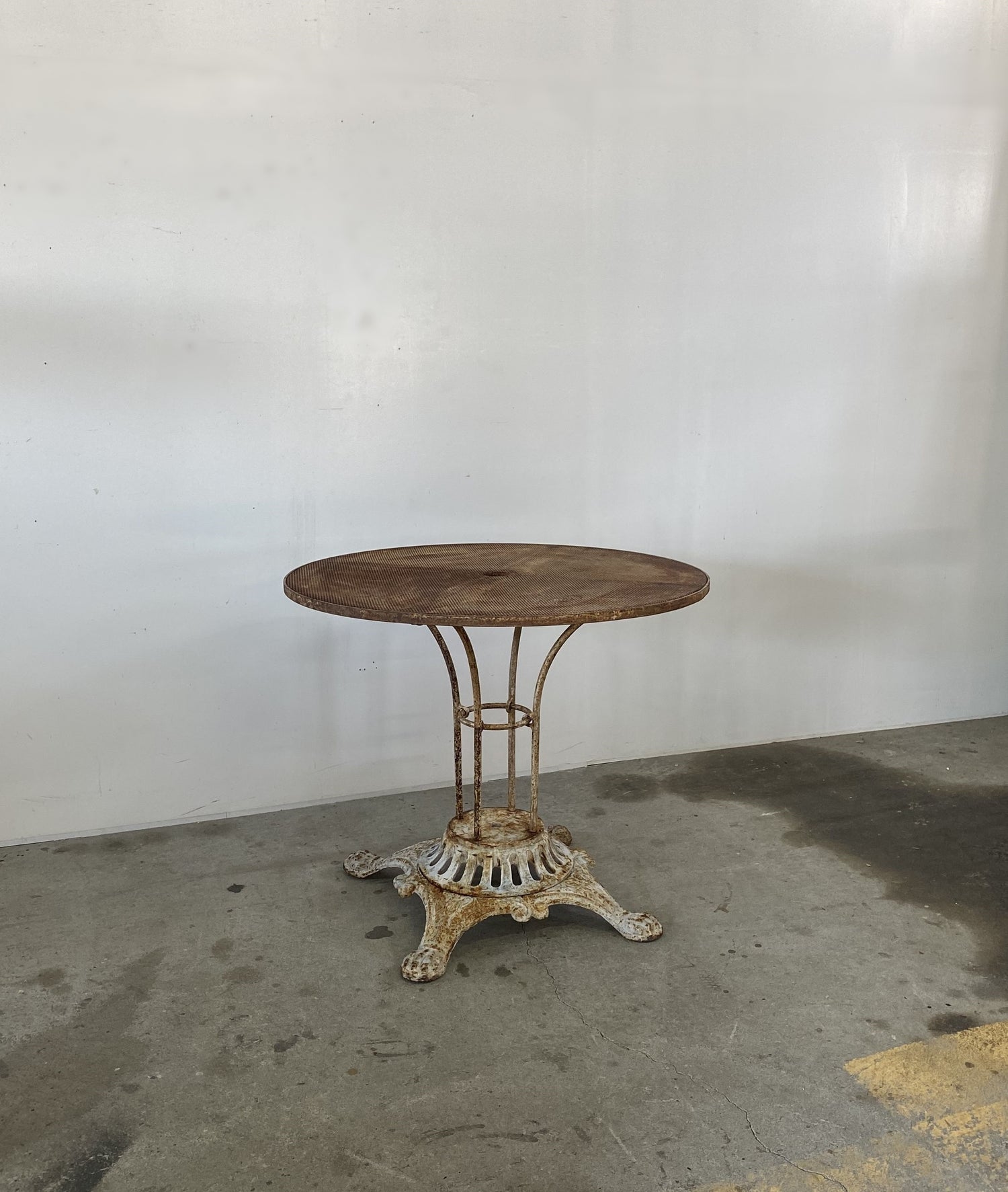 Cast Iron Round Bistro Table – Round trip Antiques